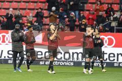 3. Liga; FC Ingolstadt 04 - 
Rot-Weiss Essen; Sieg Jubel Freude Spieler bedanken sich bei den Fans, Ehrenrunde, Lukas Fröde (34, FCI) Ryan Malone (16, FCI) Daouda Beleme (9, FCI) Bryang Kayo (48, FCI) Moritz Seiffert (23, FCI) Pascal Testroet (37, FCI) B