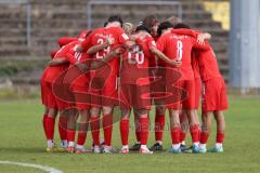 2023_10_21 - Saison 2023/24 - A-Junioren - FC Ingolstadt 04 - TSG 1899 Hoffenheim -  Die Mannschaft bildet einen Kreis vor dem Spiel -  - XXXXX - Foto: Meyer Jürgen