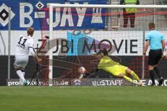 2. Fußball-Liga - Saison 2021/2022 - FC Ingolstadt 04 - Hamburger SV - Der 0:4 Führungstreffer durch Mikkel Kaufmann #11 Hamburg - Dejan Stojanovic Torwart (#39 FCI) -  jubel - Foto: Meyer Jürgen
