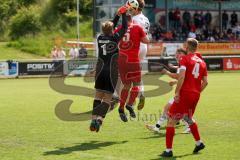 Kreisliga - Saison 2024/25- SV Kasing - TSV Kösching-  - Bernd Noll weiss Kasing - Michael Zimmermann Torwart Kösching - Gerard Gläser rot Kösching - Foto: Meyer Jürgen