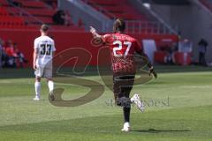3. Liga; FC Ingolstadt 04 - SV Elversberg; Tor Jubel Treffer Moussa Doumbouya (27, FCI) läuft zu Trainer Cheftrainer Michael Köllner (FCI)