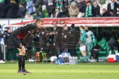 2.BL; SV Werder Bremen - FC Ingolstadt 04; Spiel ist aus Unentschieden, enttäuscht und fertig Torschütze Filip Bilbija (35, FCI)