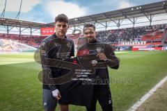 3. Liga; FC Ingolstadt 04 - SV Sandhausen; Übergabe Trikot Charity Aktion Lewald Jakob (14 SVS) Pascal Testroet (37, FCI)