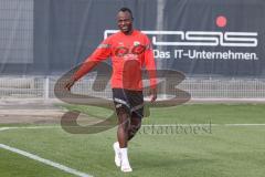 3.Liga - Saison 2022/2023 - FC Ingolstadt 04 -  - Cheftrainer Michael Köllner (FCI) beim ersten Training - Moussa Doumbouya (Nr.27 - FCI) - Foto: Meyer Jürgen
