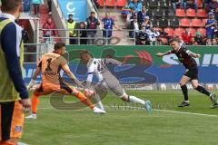 2. Fußball-Liga - Saison 2021/2022 - FC Ingolstadt 04 - Hamburger SV - Daniel Heuer Fernandes Torwart (#1 HSV) - Miro Muheim (#28 HSV) - Florian Pick (#26 FCI) - Foto: Meyer Jürgen