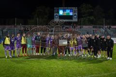 Toto-Pokal; SV Wacker Burghausen - FC Ingolstadt 04; Sieg im Achtelfinale 0:4, Scheckübergabe von Lotto 1000 Euro an Simon Lorenz (32, FCI) Mitte