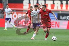3. Liga; FC Ingolstadt 04 - Erzgebirge Aue; Max Besuschkow (17, FCI) Simnica Luan (5 Aue)