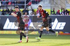 3. Liga; SSV Jahn Regensburg - FC Ingolstadt 04; Torchance verpasst ärgert sich Felix Keidel (43, FCI) Benjamin Kanuric (8, FCI)