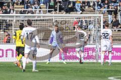 3. Liga; Borussia Dortmund II - FC Ingolstadt 04; Torwart Boevink Pelle (26 FCI) Tor verteidigt Mladen Cvjetinovic (19, FCI) Max Besuschkow (17, FCI) Simon Lorenz (32, FCI)