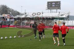 3.Liga - Saison 2022/2023 - SV 07 Elversberg - FC Ingolstadt 04 - Die Mannschaft macht sich warm - einlaufen - Foto: Meyer Jürgen