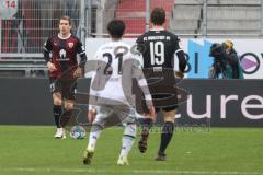 2.BL; FC Ingolstadt 04 - Hannover 96; Denis Linsmayer (23, FCI) Sei Muroya (21 Han) Marcel Gaus (19, FCI)