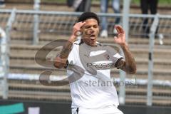3. Liga; FC Viktoria Köln - FC Ingolstadt 04; ärgert sich Justin Butler (31, FCI) Torchance verpasst