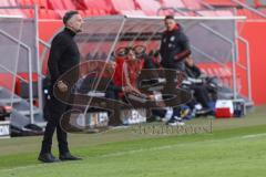 3. Liga - FC Bayern 2 - FC Ingolstadt 04 - Cheftrainer Tomas Oral (FCI) am Spielfeldrand schimpft