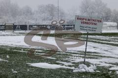 2023_12_1 - - Saison 2023/24 - Schnee auf dem Fussballplatz - ASP - Audi Sport Park - Platz ist gesperrt - Schild platz ist gesperrt Schnee Tor Spielabsage Schnee - Foto: Meyer Jürgen