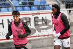 3. Liga; SV Waldhof Mannheim - FC Ingolstadt 04 - Warm machen Deniz Zeitler (38, FCI) Michael Udebuluzor (44, FCI)