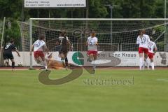 2. Bundesliga Frauen - Saison 2024/25 - FC Ingolstadt 04 Frauen - FSV Gütersloh - Torwart Anna-Lena Daum (Nr.22 - FCI Frauen) hält einen Elfmeter von Weber Paula weiss Gütersloh - XXXXX - Foto: Meyer Jürgen