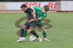 Bezirksliga - Saison 2024/25- FC Fatih - VFB Eichstätt II  - Constantin Zielke grün Eichstätt - Hugo Da Silva Lopes schwarz Fatih - Foto: Meyer Jürgen