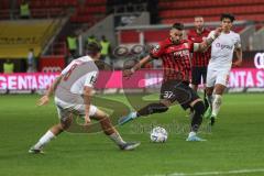 3. Liga; FC Ingolstadt 04 - FSV Zwickau; Schuß Pascal Testroet (37, FCI) Herrmann Robert (8 FSV) Gomez Johan (18 FSV)