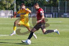 Freundschaftsspiel - Saison 2022/2023 - FC Ingolstadt 04 -  SpVgg Bayreuth - Pascal Testroet (Nr.37 - FCI) - Marcel Götz (Nr.27 - SpVgg Bayreuth) - Foto: Meyer Jürgen