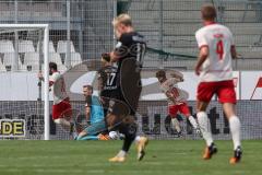 3. Liga; Rot-Weiss Essen - FC Ingolstadt 04; Tor Jubel Treffer 2:0 durch Engelmann Simon (11 RW), Torwart Marius Funk (1, FCI) am Boden, Tobias Bech (11, FCI) Calvin Brackelmann (17, FCI) Ennali Lawrence (18 RW)