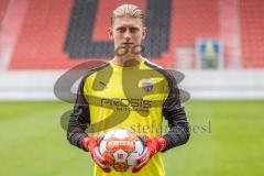 Torwart Robert Jendrusch (1, FCI) ; FC Ingolstadt 04; 2.BL, Porträttermin 2021/2022