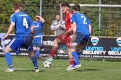 Kreisklasse - Saison 2024/25- Türk SV Ing - FC Arnsberg - Ousseynou Tamba rot Türk SV - Bernd Lechermann blau Arnsberg - Foto: Meyer Jürgen