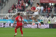 3. Liga - Saison 2023/24 - Rot-Weiss Essen - FC Ingolstadt 04 -  - Arian Llugiqi (Nr.25 - FCI) - Nils Kaiser (#18 Essen) - Foto: Meyer Jürgen