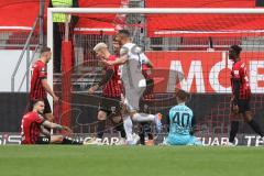 3. Liga; FC Ingolstadt 04 - 
VfB Oldenburg; Torwart Markus Ponath (40, FCI) kommt nicht hin Tor 0:2 Oldenburg Donald Nduka (42, FCI) Calvin Brackelmann (17, FCI) Justin Butler (31, FCI) Patrick Schmidt (9, FCI) enttäuscht Thomas Rausch (45, FCI) Tobias S