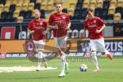 2.BL; Dynamo Dresden - FC Ingolstadt 04, Warmup Filip Bilbija (35, FCI) Maximilian Beister (11, FCI) Thomas Keller (27, FCI)