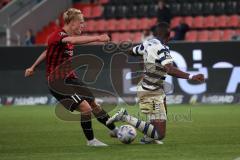 3.Liga - Saison 2022/2023 - FC Ingolstadt 04 -  MSV Duisburg - Tobias Bech (Nr.11 - FCI) - Leroy Kwadwo (Nr.5 - MSV Duisburg) - Foto: Meyer Jürgen