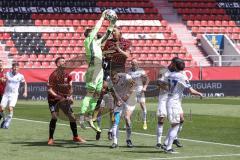 3. Liga - FC Ingolstadt 04 - 1. FC Saarbrücken - Torwart Batz Daniel (1 SB) vor Björn Paulsen (4, FCI) Stefan Kutschke (30, FCI) Bulic Rasim (6 SB)