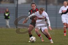 2. Bundesliga Frauen - Saison 2025/26 - FC Ingolstadt 04 Frauen - VFB Stuttgart  - Felix Lara (Nr.13 - FC Ingolstadt Frauen I) - Dürr Muriel weiss Stuttgart  - Foto: Meyer Jürgen