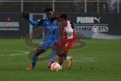 2.BL; Testspiel; FC Ingolstadt 04 - Würzburger Kickers; Zweikampf Kampf um den Ball Hans Nunoo Sarpei (18 FCI) Adigo Ryan (37 FWK)