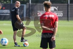 2.BL; FC Ingolstadt 04 - Neuer Cheftrainer Andre Schubert mit Co-Trainer Asif Saric im ersten Training, Cheftrainer André Schubert (FCI)