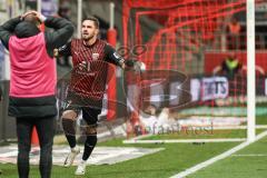 3. Liga; FC Ingolstadt 04 - Erzgebirge Aue; Tor Jubel Treffer Pascal Testroet (37, FCI) 1:0, Torwart Männel Martin (1 Aue) Schikora Marco (21 Aue)