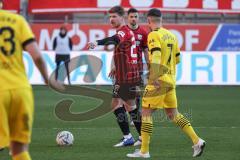 3. Liga; FC Ingolstadt 04 - Borussia Dortmund II; Denis Linsmayer (23, FCI) Pasalic Marco ( BVB2)