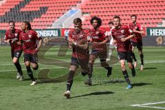 3. Liga - FC Ingolstadt 04 - FSV Zwickau - Elfmeter Tor Jubel 3:2, Dennis Eckert Ayensa (7, FCI) zeigt sein 7 mit Francisco Da Silva Caiuby (13, FCI) Filip Bilbija (35, FCI) Caniggia Ginola Elva (14, FCI) Michael Heinloth (17, FCI) Merlin Röhl (34, FCI)