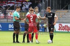 3.Liga - Saison 2022/2023 - SC Freiburg II - FC Ingolstadt 04 - Tobias Schröck (Nr.21 - FCI) bei der Seitenwahl -  - Foto: Meyer Jürgen