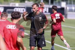 3. Liga; FC Ingolstadt 04 - Trainingsauftakt, erstes Training nach der Sommerpause; Athletik-Trainer Rafael Lopez (FCI)