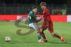 3. Liga; 1. FC Schweinfurt 05 - FC Ingolstadt 04; Max Plath (14 FCI) Zweikampf Kampf um den Ball