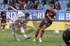 3. Liga; SV Wehen Wiesbaden - FC Ingolstadt 04; Torchance Pascal Testroet (37, FCI) Carstens Florian (17 SVW) blockt