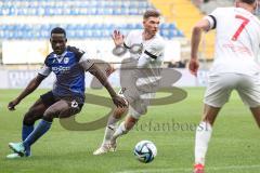 3. Liga; Arminia Bielefeld - FC Ingolstadt 04; Benjamin Kanuric (8, FCI) Biankadi Merveille (17 AB) Zweikampf Kampf um den Ball