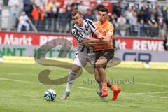 3. Liga; SV Sandhausen - FC Ingolstadt 04; Ognjen Drakulic (30, FCI) Weik Jonas (31 SVS) Zweikampf Kampf um den Ball