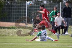 Kreisklasse - Saison 2025/26- SV Lippertshofen - Türkisch SV Ingolstadt-  - Firat Acar rot Türkisch - Stefan Donner weiss Lippertshofen  - Foto: Meyer Jürgen