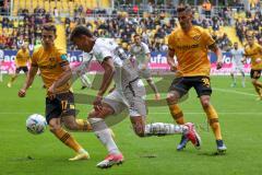 3.Liga - Saison 2022/2023 - Dynamo Dresden - FC Ingolstadt 04 - Marcel Costly (Nr.22 - FCI) - Kyrylo Melichenko (Nr.17 - Dynamo Dresden) - Foto: Meyer Jürgen