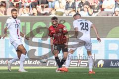 3. Liga; FC Ingolstadt 04 - Viktoria Köln; Arian Llugiqi (25, FCI) Koronkiewicz Patrick (28 Köln) Siebert Jamil (20 Köln)