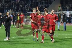 3. Liga; SSV Ulm - FC Ingolstadt 04; Spiel ist aus, Sieg 1:3 Spieler bedanken sich bei den Fans Cheftrainerin Sabrina Wittmann (FCI) Jasper Maljojoki (23, FCI) Simon Lorenz (32, FCI) Max Besuschkow (17, FCI)