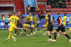 3. Liga; FC Ingolstadt 04 - Borussia Dortmund II; Kopfball Simon Lorenz (32, FCI) Blank Hendry (21 BVB2) Eberwein Michael (14 BVB2) Pfanne Franz (23 BVB2) Julian Kügel (31, FCI) Ryan Malone (16, FCI)