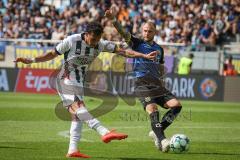 3. Liga - Saison 2026/27 - 1. FC Saarbrücken - FC Ingolstadt 04  - Nishan Velupillay (Nr.28 - FCI) - Philip Fahrner (Nr.42 - Saarbrücken) - Foto: Meyer Jürgen