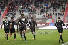 2.BL; FC Ingolstadt 04 - FC ST. Pauli; Tor Jubel Treffer Dennis Eckert Ayensa (7, FCI) mit Florian Pick (26 FCI) Merlin Röhl (34, FCI) Dominik Franke (3 FCI) Visar Musliu (16, FCI) Hans Nunoo Sarpei (18 FCI)  Ausgleich